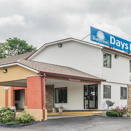 Days Inn By Wyndham Bloomington Zewnętrze zdjęcie