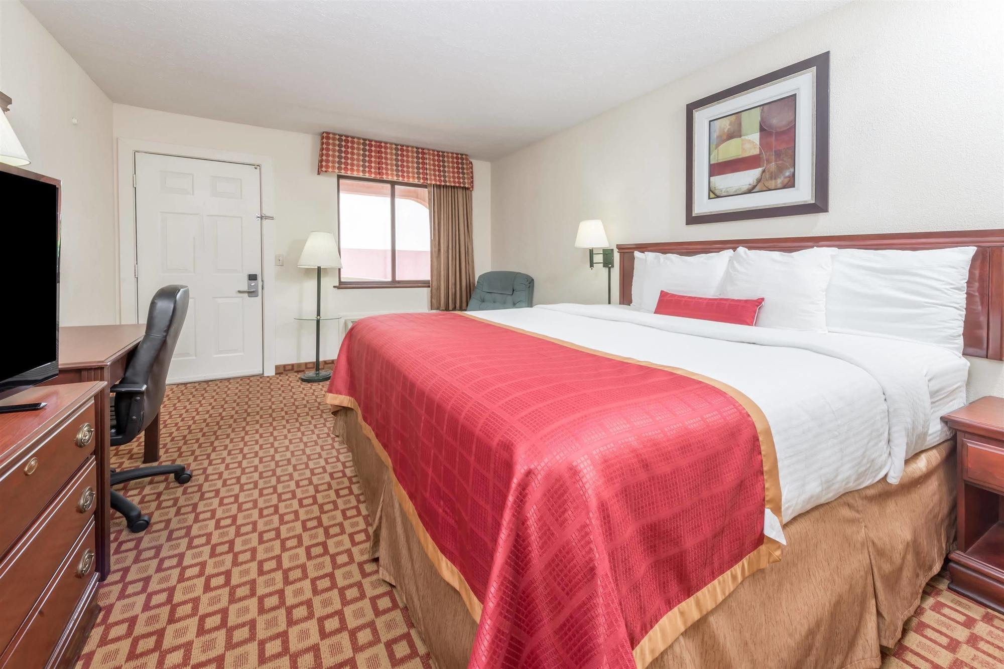 Days Inn By Wyndham Bloomington Zewnętrze zdjęcie