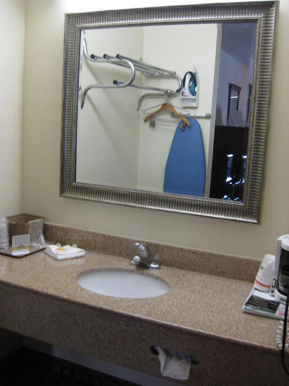 Days Inn By Wyndham Bloomington Zewnętrze zdjęcie